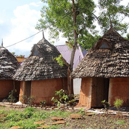 Zanzigo Hotel Нунгви Екстериор снимка