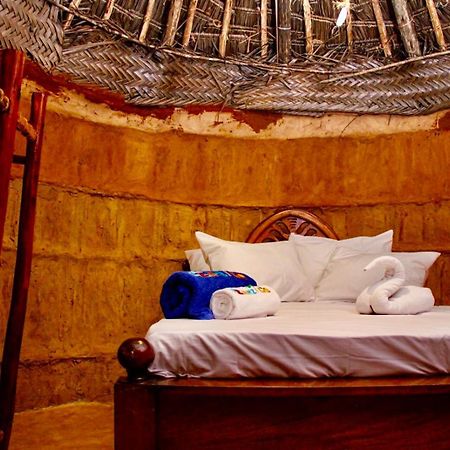 Zanzigo Hotel Нунгви Екстериор снимка