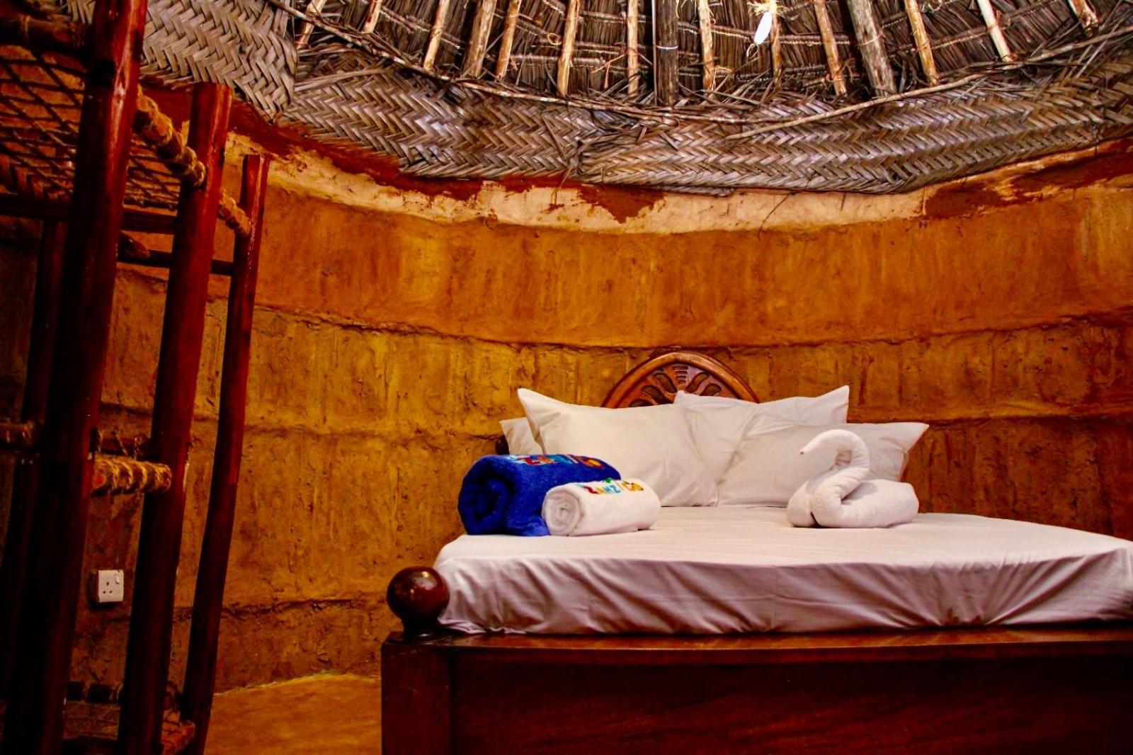 Zanzigo Hotel Нунгви Екстериор снимка